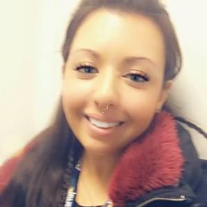 Meet your Posher, Stephanie